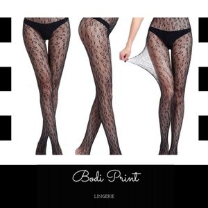 Cheetah Form Fishnet Pantyhose
